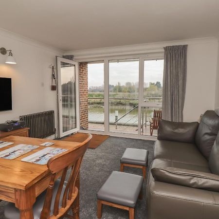 7 Waves Apartment Рай Екстериор снимка