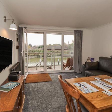 7 Waves Apartment Рай Екстериор снимка